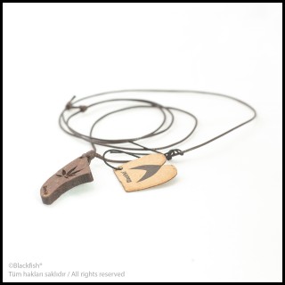 İşlemeli Ceviz Ağacı Kolye Fin Serisi 